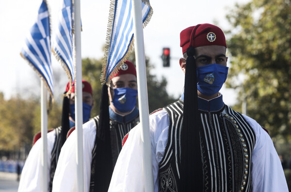 28η Οκτωβρίου: Οι παρελάσεις σε Αθήνα και Θεσσαλονίκη σε 20+1 φωτογραφίες