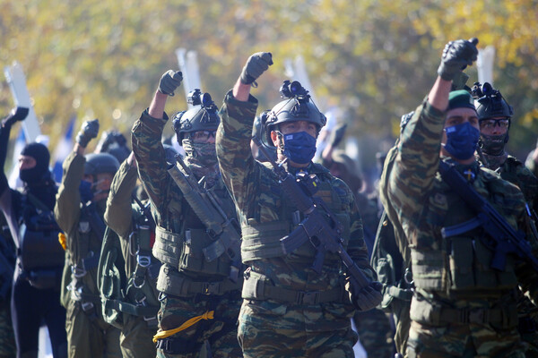 28η Οκτωβρίου: Οι παρελάσεις σε Αθήνα και Θεσσαλονίκη σε 20+1 φωτογραφίες