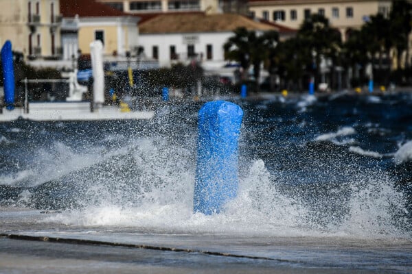 Καιρός: Άνεμοι έως 9 μποφόρ στο Ιόνιο- Σε ποιες περιοχές αναμένονται βροχές