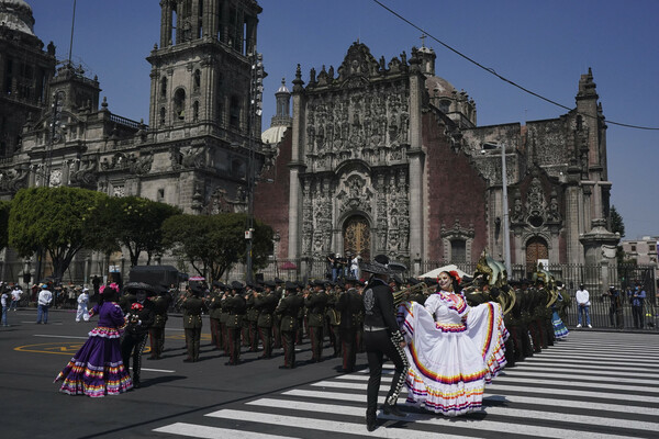 Μεξικό: Παρέλαση ξανά για την Ημέρα των Νεκρών, έπειτα από δύο χρόνια