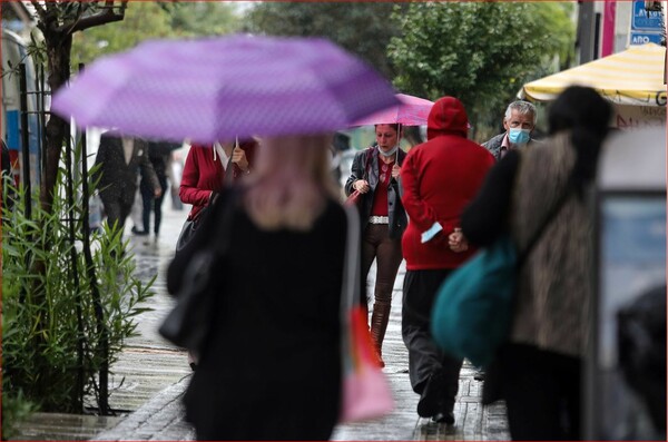 Άστατος σήμερα ο καιρός με μπόρες και μικρή άνοδο της θερμοκρασίας - Πού αναμένονται καταιγίδες 