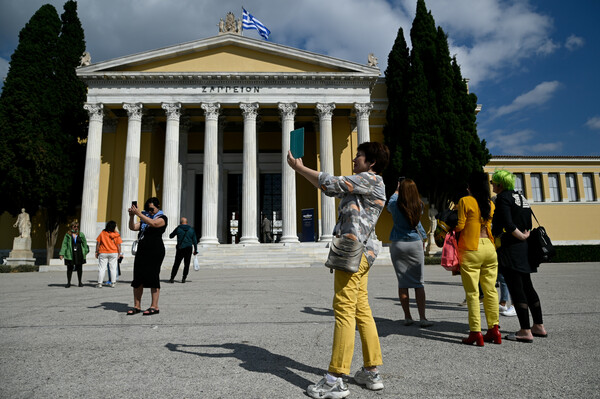 Καιρός: Εναλλαγή συννεφιάς και λιακάδας σήμερα - Πού αναμένονται καταιγίδες