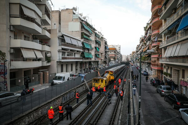 Τραγικό δυστύχημα στον ΗΣΑΠ: Σύγκρουση συρμών τη νύχτα – Ένας νεκρός και δύο τραυματίες 