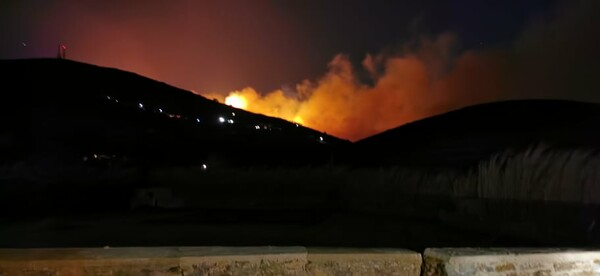 Φωτιά στην Τήνο: Εισήγηση για προληπτική εκκένωση δύο οικισμών