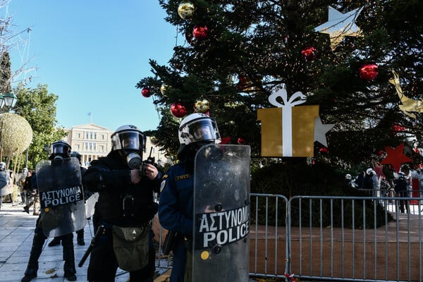 Αλέξης Γρηγορόπουλο;: Τρεις συλλήψεις και 11 προσαγωγές στην μαθητική πορεία μνήμης