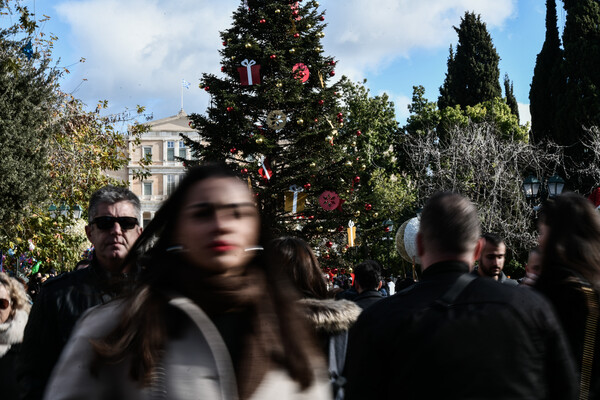 Νέα μέτρα: Στις 11:30 οι ανακοινώσεις από τον Πλεύρη για τους περιορισμούς των Χριστουγέννων