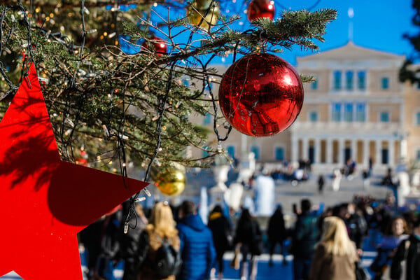 Χριστούγεννα με μάσκες παντού: Επιχείρηση «Ρεβεγιόν» από την ΕΛ.ΑΣ. με μπαράζ ελέγχων 