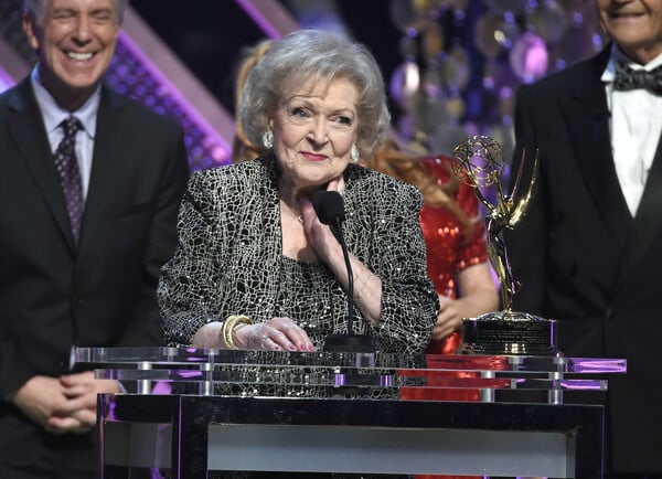 Πέθανε η θρυλική Betty White στα 99 της χρόνια