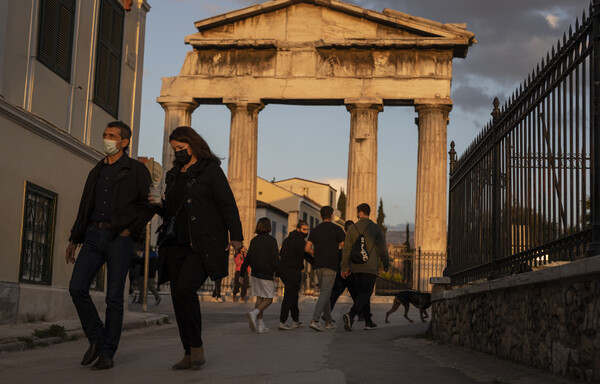 Ο «χάρτης» του κορωνοϊού: 3.826 νέα κρούσματα στην Αττική, 1.146 στη Θεσσαλονίκη