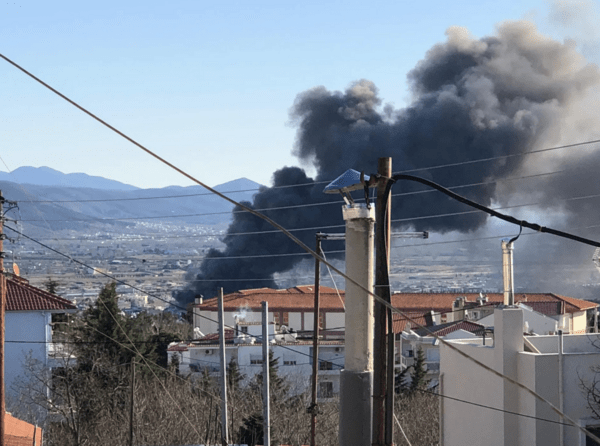 Μεγάλη φωτιά στο κέντρο της Ξάνθης - Στις φλόγες καπναποθήκες