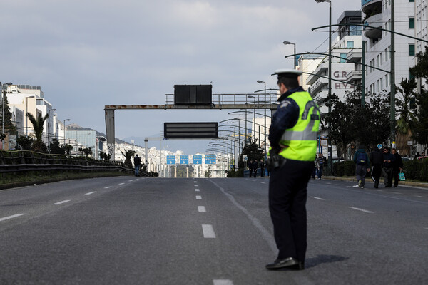 Λεωφόρος Συγγρού: Άνδρας ανέβηκε σε κτήριο και απειλεί να αυτοκτονήσει