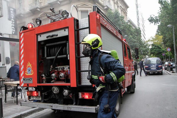 Φωτιά σε λεωφορείο με επιβάτες που εκτελούσε το δρομολόγιο Ζωγράφου-Γαλάτσι