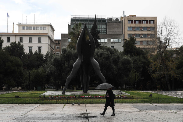 Κακοκαιρία Μπιάνκα: Βροχές, καταιγίδες και πτώση θερμοκρασίας- Πού αναμένονται χιόνια