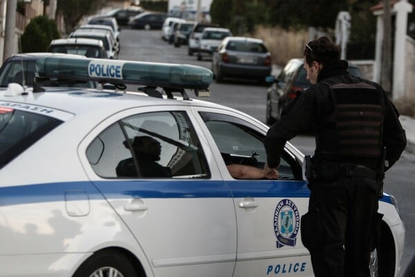 Ένοπλή ληστεία σε τράπεζα στο Μενίδι