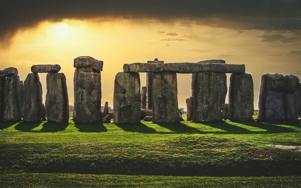 Stonehenge was an ancient time-keeping system, archaeologist says