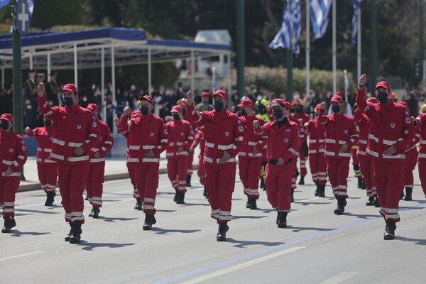 Greece celebrates March 25: The big military parade in Syntagma