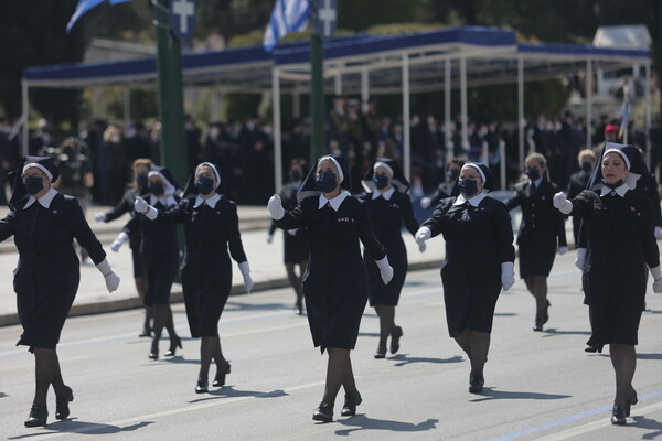 Greece celebrates March 25: The big military parade in Syntagma