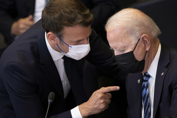 Ukraine: Macron distances himself from Biden's Putin comments