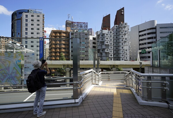 Tokyo's iconic Nakagin Capsule Tower to be demolished