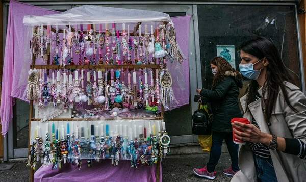 Πάσχα: Το εορταστικό ωράριο των καταστημάτων 