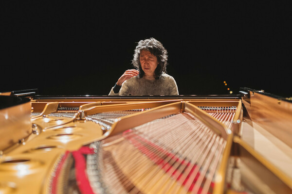 Mitsuko Uchida piano