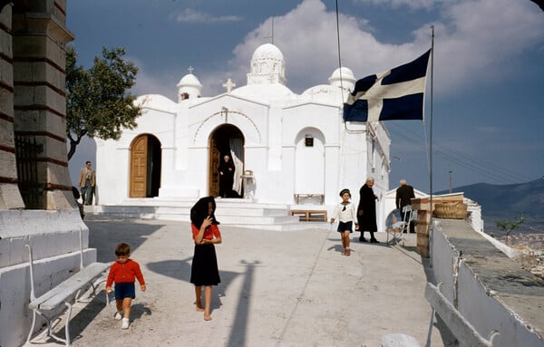 ΠΑΡΑΣΚΕΥΗ Μεγάλη Παρασκευή στην Αθήνα του 1952