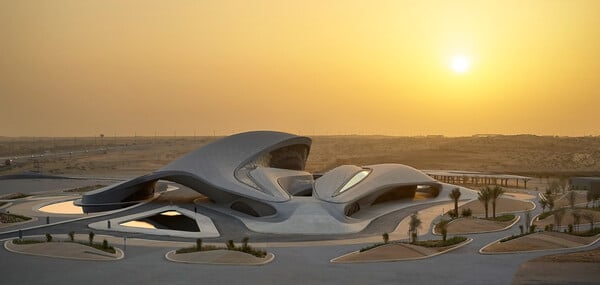 Το Zaha Hadid Architects σχεδίασε κεντρικά γραφεία εταιρείας που μοιάζουν με αμμόλοφους