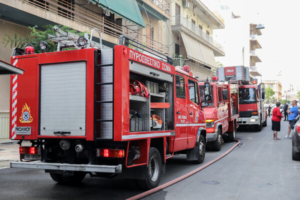 Παλαιό Φάληρο: Νεκρή ανασύρθηκε γυναίκα μετά από πυρκαγιά σε διαμέρισμα - Ανακρίνεται ο γιος της