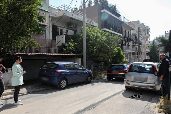 Φωτιά στο Παλαιό Φάληρο: Τραύματα από μαχαίρι στη γυναίκα που ανασύρθηκε νεκρή - Συνελήφθη ο γιος της