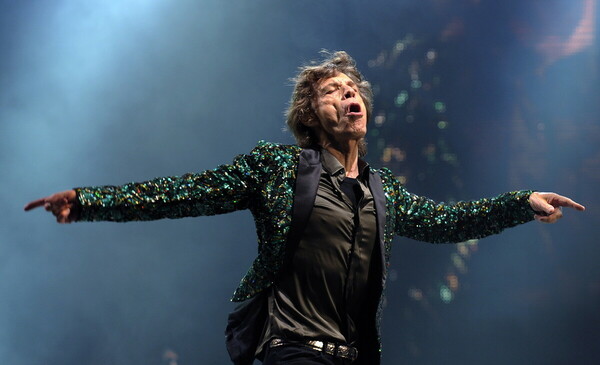 Θετικός στον κορωνοϊό ο Μικ Τζάγκερ: Οι Rolling Stones αναβάλλουν συναυλία στο Άμστερνταμ 