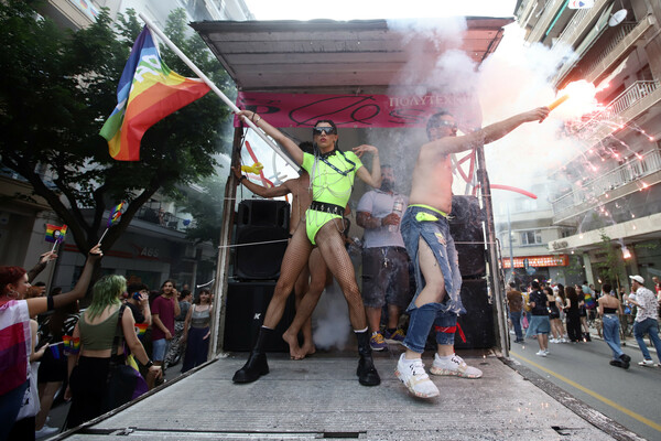 Thessaloniki Pride: Χρώματα, ουράνια τόξα και υπερηφάνεια με σύνθημα το «Μάθημα Αποδοχής»