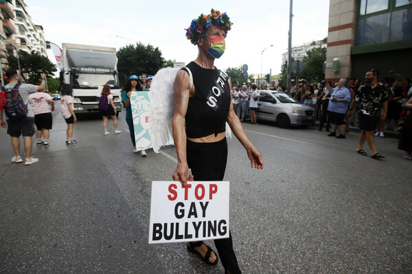 Thessaloniki Pride: Χρώματα, ουράνια τόξα και υπερηφάνεια με σύνθημα το «Μάθημα Αποδοχής»