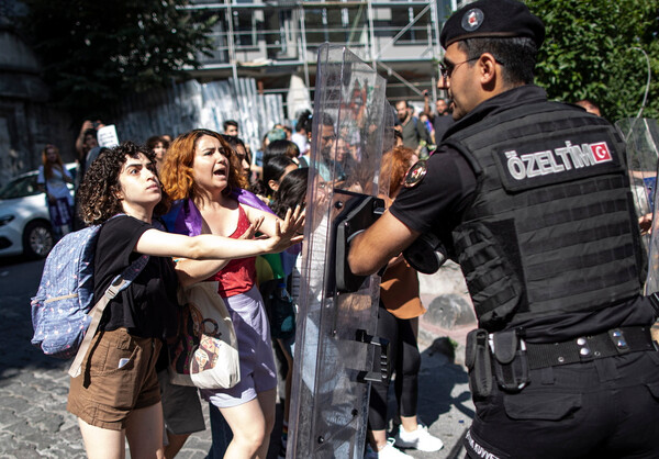 Τουρκία: Τουλάχιστον 200 συλλήψεις στο Pride της Κωνσταντινούπολης