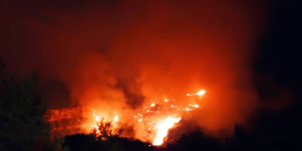 Φωτιά στον Πύργο Ηλείας- Σε δύσβατο σημείο, δύο τα πύρινα μέτωπα