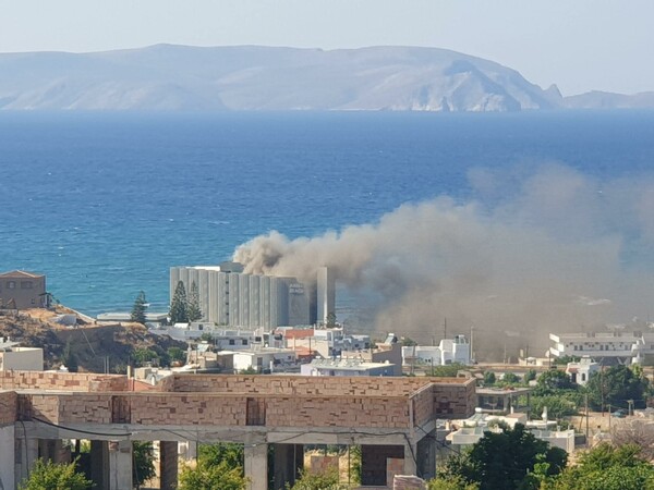 Κρήτη: Φωτιά ξέσπασε σε ξενοδοχείο έξω από το Ηράκλειο 