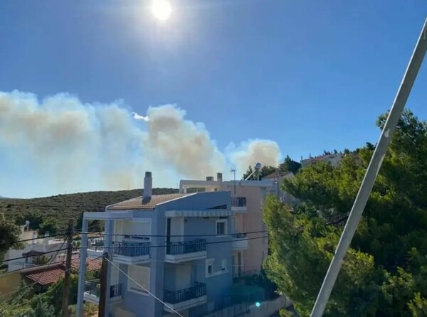 Φωτιά στο Νταού Πεντέλης - Μήνυμα 112 στους κατοίκους