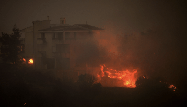 Δήμαρχος Ραφήνας: Έχουν καεί σπίτια στο Ντράφι, εκτός ελέγχου η κατάσταση