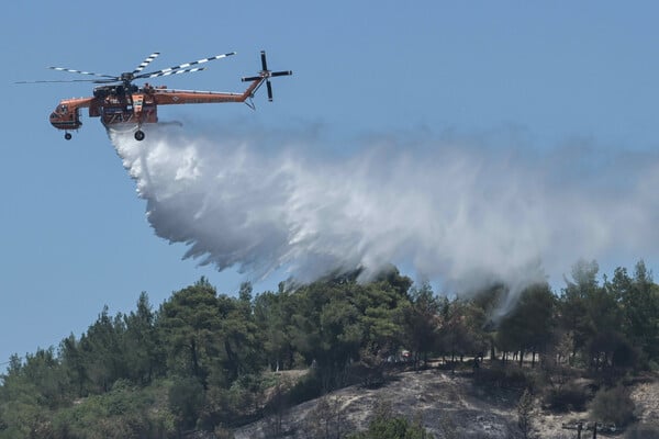 Φωτιά και στα Μέγαρα- Προληπτική εκκένωση οικισμού 