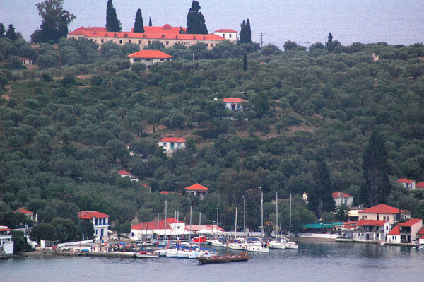 Έχει πάει σχεδόν όλα τα ελληνικά νησιά, του μένουν άλλα δύο- Τα όμορφα απρόοπτα των ταξιδιών του