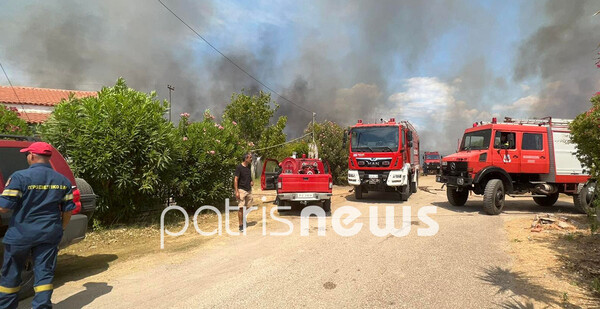 Φωτιά στον Πύργο: Μάχη σε δύο μέτωπα, κοντά σε σπίτια οι φλόγες - Παραλίγο να καεί όχημα της Πυροσβεστικής