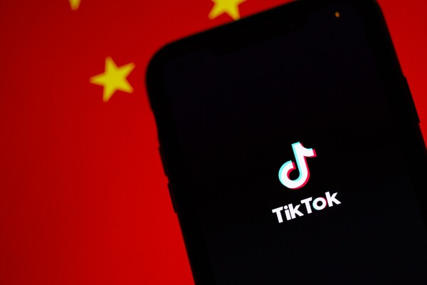 Forbes: 300 υπάλληλοι του TikTok εργάζονταν για κρατικά ΜΜΕ τη Κίνας - Ορισμένοι εξακολουθούν