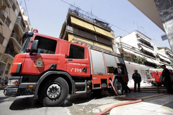 Φωτιά σε διαμέρισμα στην Καλλιθέα 