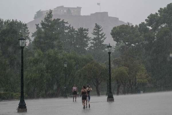 Συνεχίζεται η κακοκαιρία: Βροχές, καταιγίδες, κεραυνοί και χαλάζι