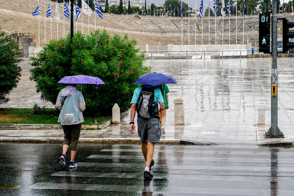 Καιρός: Συνεχίζονται οι καταιγίδες- Πού θα σημειωθούν ισχυρά φαινόμενα