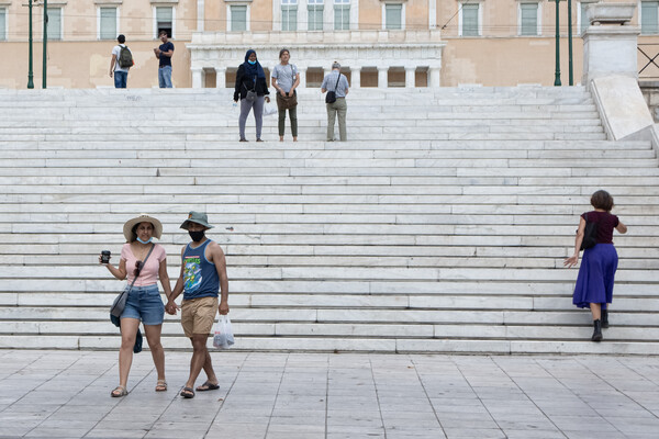 Καπραβέλος για κορωνοϊό: Περιμένουμε πάλι έναν δύσκολο χειμώνα, θα πιέσει τις μεγάλες ηλικίες - Τι πρέπει να προσέξουμε