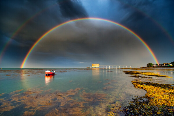 Weather Photographer of the Year: Μαγικά ουράνια τόξα, κεραυνοί και παγωμένοι καταρράκτες