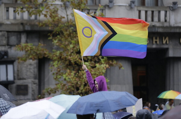 EuroPride 2022: Έγινε η πορεία υπερηφάνειας στο Βελιγράδι- Ένταση και προσαγωγές