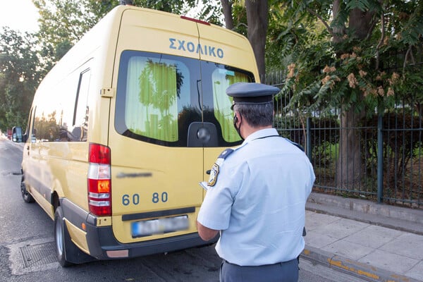 Ξέχασαν 6χρονο μέσα σε σχολικό λεωφορείο για ώρες - Συνελήφθησαν δύο άτομα