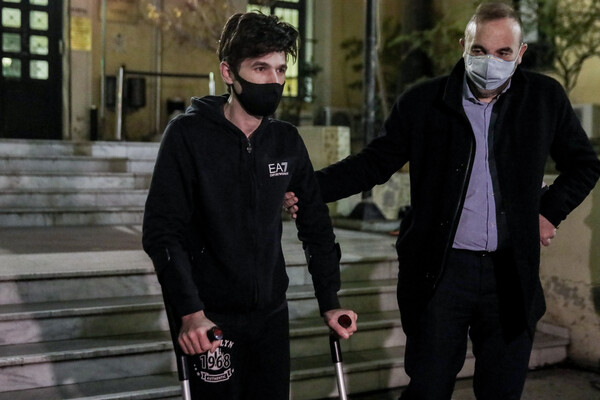 Μένιος Φουρθιώτης: Ξεκινά η δίκη για τις σκηνοθετημένες επιθέσεις στο σπίτι του