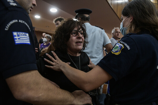 Ένταση στη δίκη της Χρυσής Αυγής - «Μαζέψτε τους φασίστες» φώναζε η Μάγδα Φύσσα